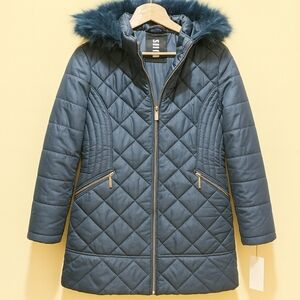 Elegant Teal Quilted Puffer Coat with Faux Fur Hood